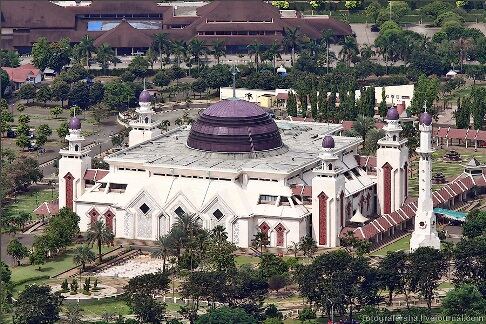 Masjid Agung At-Tin